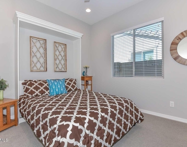 9661 W Patrick Lane - Photo Thumbnail 31