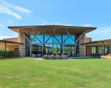2855 E Los Gatos Drive - Photo Thumbnail 35