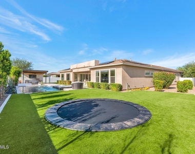 2855 E Los Gatos Drive - Photo Thumbnail 31