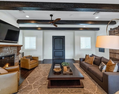 6139 E Calle Del Sud Drive - Photo Thumbnail 2
