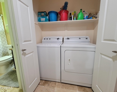 11333 N 92nd Street - Photo Thumbnail 11