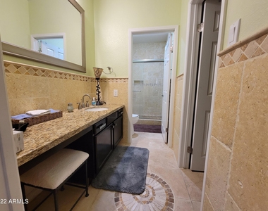 11333 N 92nd Street - Photo Thumbnail 7