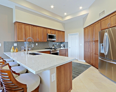 6751 E Amber Sun Drive - Photo Thumbnail 8