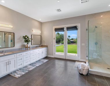 10195 E Cactus Road - Photo Thumbnail 11
