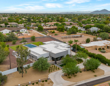 10195 E Cactus Road - Photo Thumbnail 33