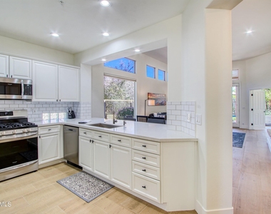 6951 E Hibiscus Way - Photo Thumbnail 18