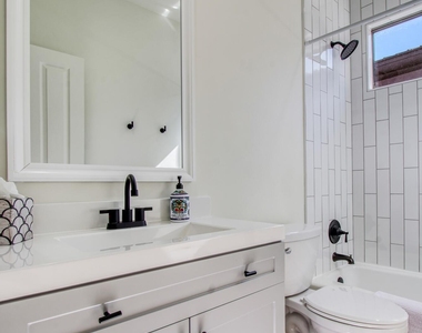 6951 E Hibiscus Way - Photo Thumbnail 34