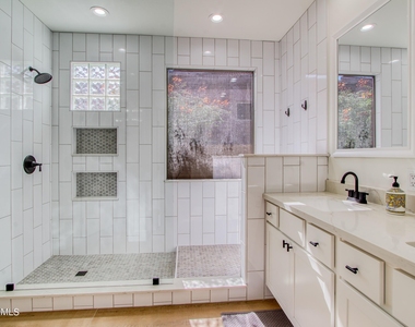 6951 E Hibiscus Way - Photo Thumbnail 29
