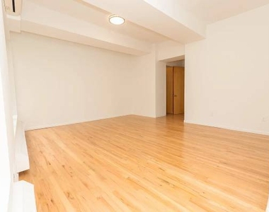 80 Nassau Street - Photo Thumbnail 6
