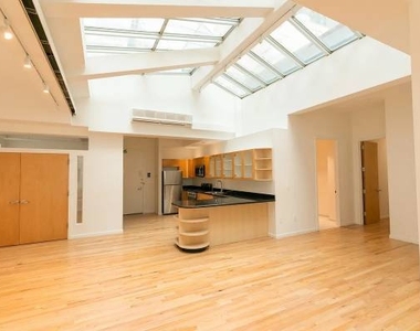80 Nassau Street - Photo Thumbnail 4