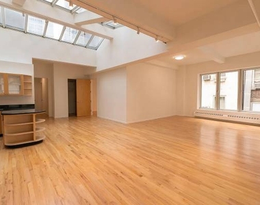80 Nassau Street - Photo Thumbnail 1