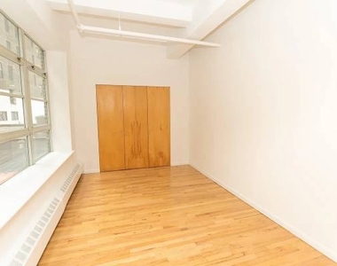 80 Nassau Street - Photo Thumbnail 5