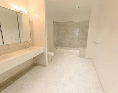 80 Nassau Street - Photo Thumbnail 11
