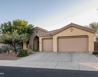 1537 W Spirit Drive - Photo Thumbnail 2