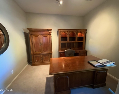 1537 W Spirit Drive - Photo Thumbnail 8