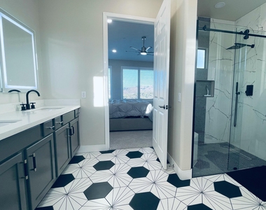 16360 E Ridgeline Drive E - Photo Thumbnail 22