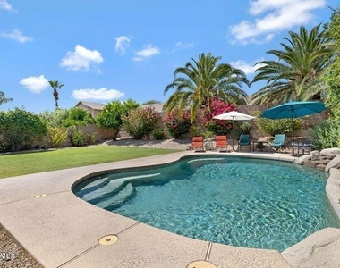 7314 E Gallego Lane - Photo Thumbnail 12
