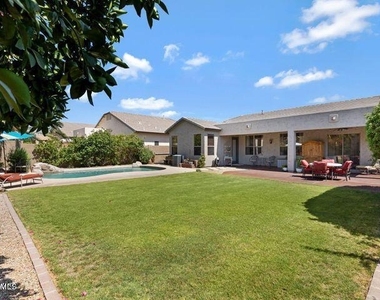 7314 E Gallego Lane - Photo Thumbnail 14