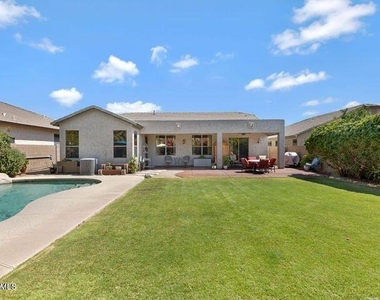 7314 E Gallego Lane - Photo Thumbnail 15