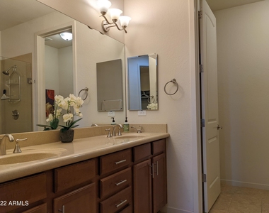 10260 E White Feather Lane - Photo Thumbnail 17