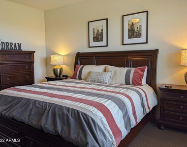 10260 E White Feather Lane - Photo Thumbnail 15