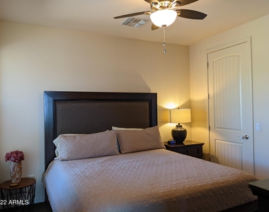 10260 E White Feather Lane - Photo Thumbnail 19