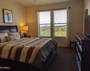 10260 E White Feather Lane - Photo Thumbnail 16