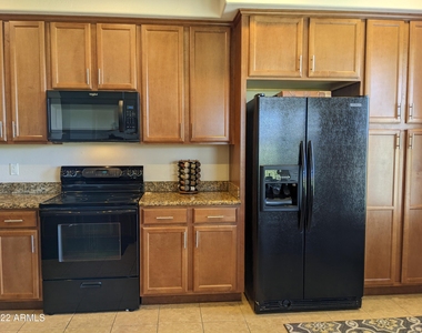 10260 E White Feather Lane - Photo Thumbnail 13