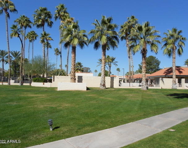 7356 N Via Camello Del Norte -- - Photo Thumbnail 19