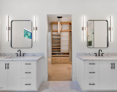 4216 E Hazelwood Street - Photo Thumbnail 17