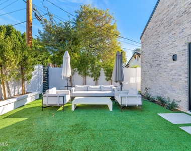 4216 E Hazelwood Street - Photo Thumbnail 31