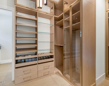 4216 E Hazelwood Street - Photo Thumbnail 18
