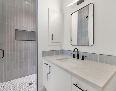 4216 E Hazelwood Street - Photo Thumbnail 25