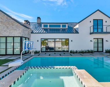4216 E Hazelwood Street - Photo Thumbnail 29