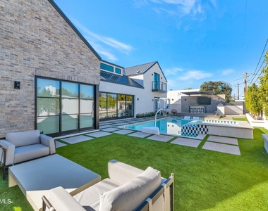 4216 E Hazelwood Street - Photo Thumbnail 32