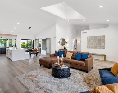 10333 E Caron Street - Photo Thumbnail 4
