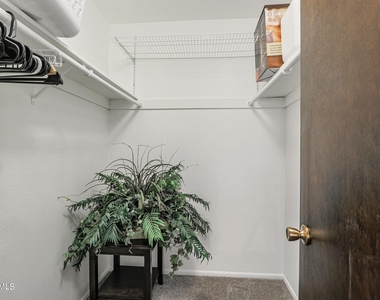 7474 E Earll Drive - Photo Thumbnail 15