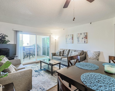 7474 E Earll Drive - Photo Thumbnail 9