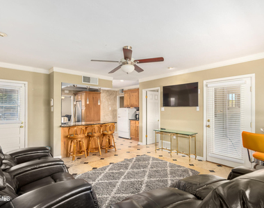 6626 E Granada Road - Photo Thumbnail 12