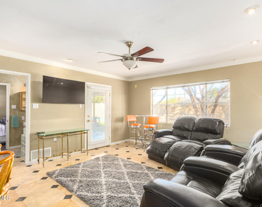 6626 E Granada Road - Photo Thumbnail 10