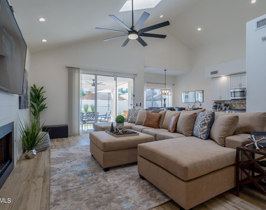 8661 E Gail Road - Photo Thumbnail 11