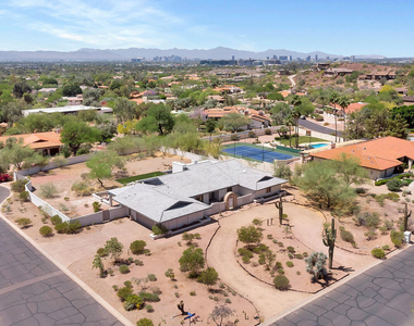 3411 E Valley Vista Lane - Photo Thumbnail 2