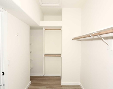 24624 N 72nd Place - Photo Thumbnail 31