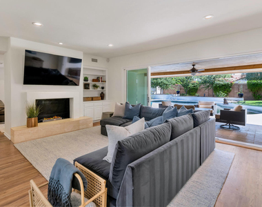 4219 N 62nd Street - Photo Thumbnail 3