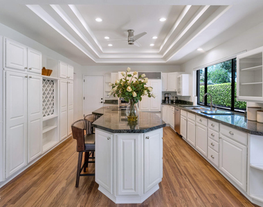 4219 N 62nd Street - Photo Thumbnail 7