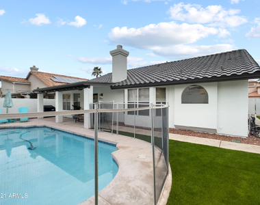 1218 E Seahorse Lane - Photo Thumbnail 23