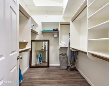 1218 E Seahorse Lane - Photo Thumbnail 29