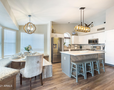 1218 E Seahorse Lane - Photo Thumbnail 3