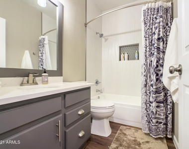 1218 E Seahorse Lane - Photo Thumbnail 17