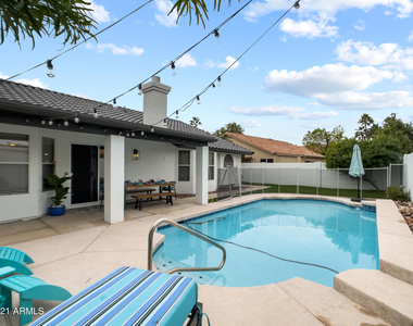 1218 E Seahorse Lane - Photo Thumbnail 21